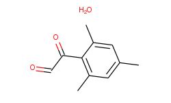 2,4,6-trimethylphenylglyoxal hydrate
